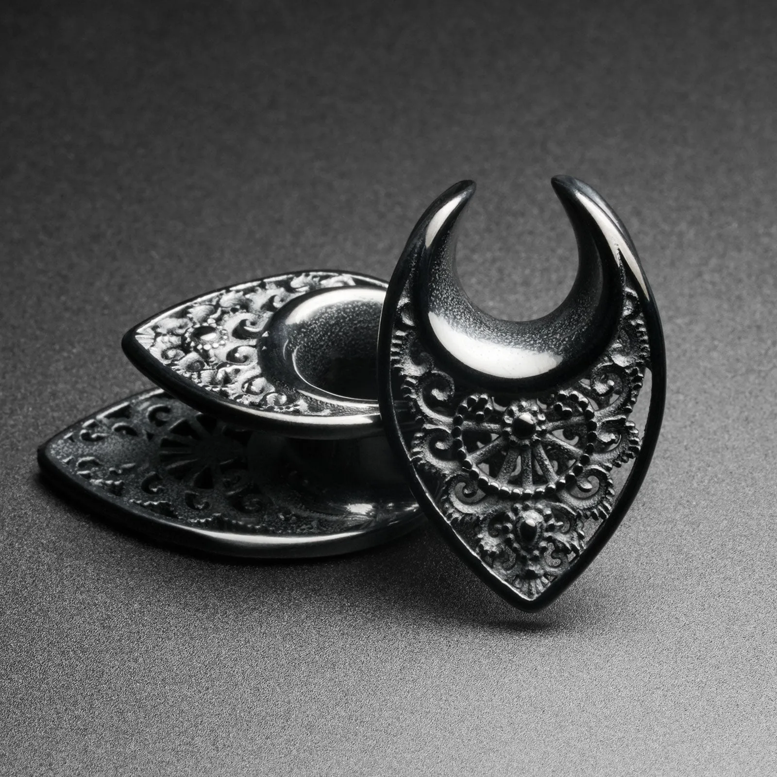 Black PVD Regal Shield Saddle Ear Weight