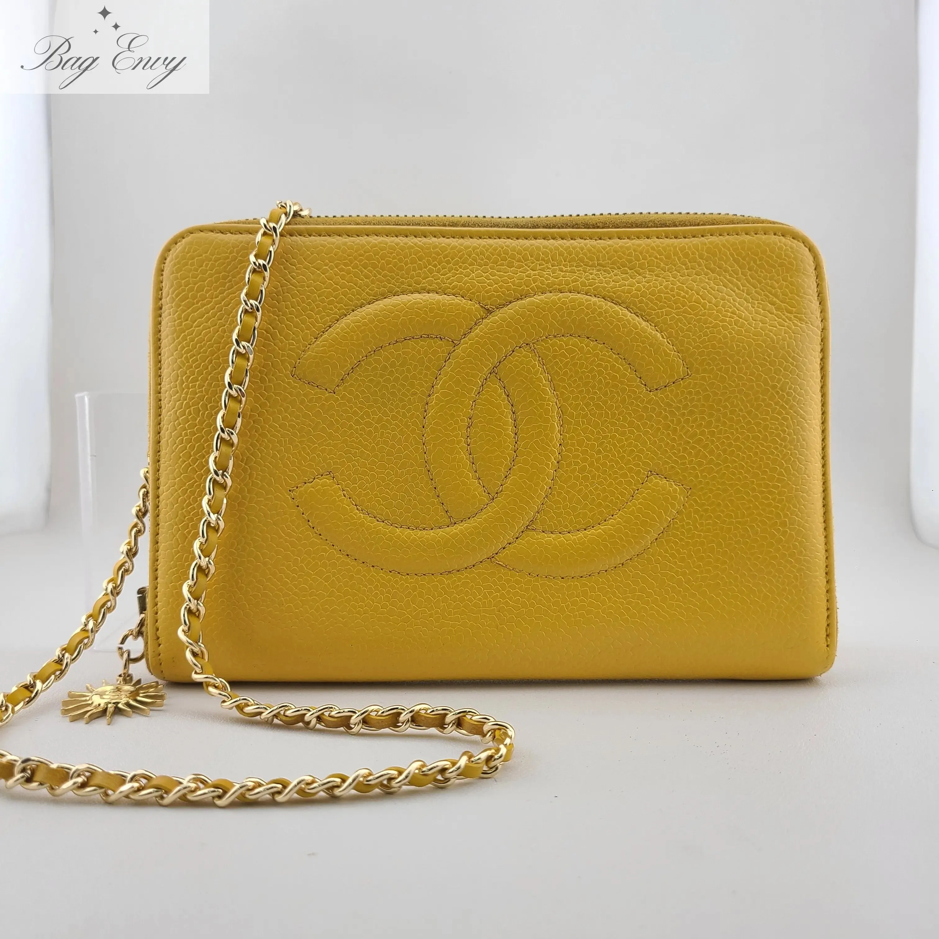 CHANEL Caviar Timeless Zip Organizer