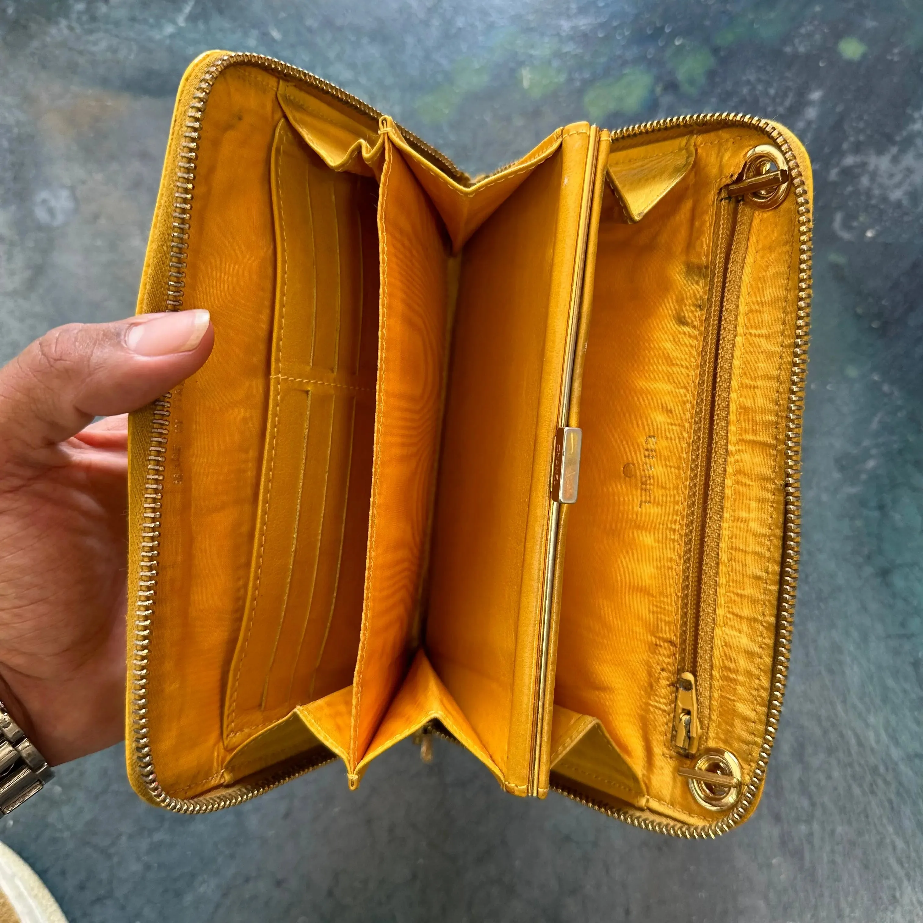 CHANEL Caviar Timeless Zip Organizer